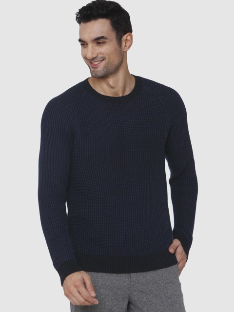 

SELECTED Men Navy Blue Solid Round Neck T-shirt