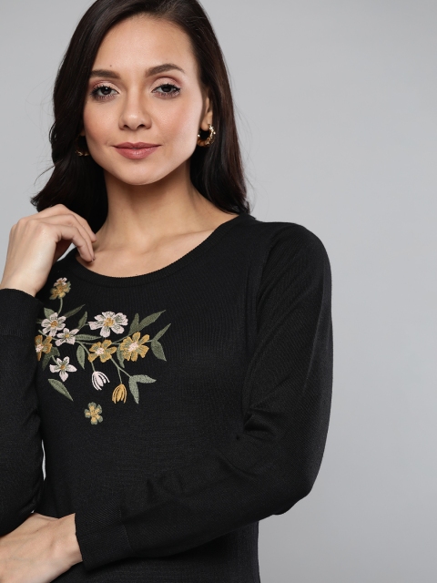 

Chemistry Edition Women Black Floral Embroidered Detail Pullover