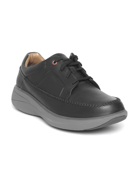 

Clarks Men Black Solid Leather Derbys