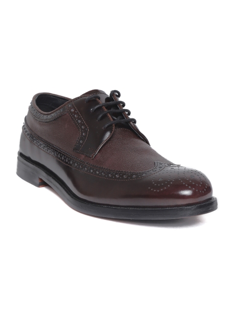 

Clarks Men Burgundy Textured Leather Formal Brogues