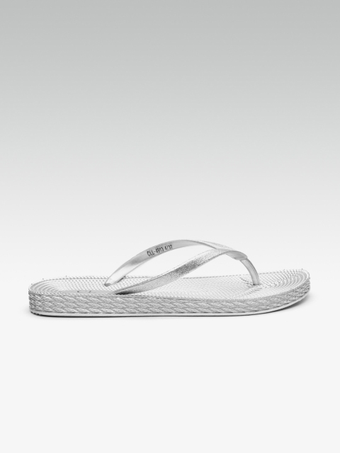 

Carlton London Women Silver-Toned Shimmer Open Toe Flats