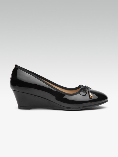 

Carlton London Women Black Solid Pumps
