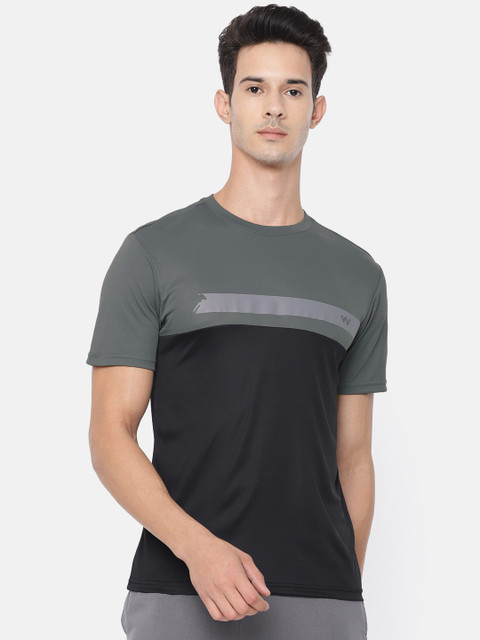 

Wildcraft Men Black Colourblocked Round Neck T-shirt