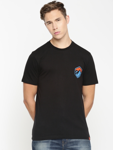 

Wildcraft Men Black Solid Round Neck Pure Cotton T-shirt