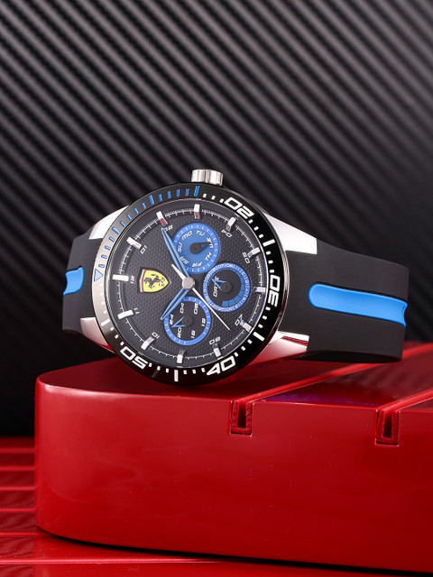 

SCUDERIA FERRARI Redrev T Men Black Analogue Watch 0830587