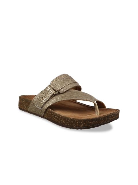 

Clarks Women Gold-Toned Solid Leather One Toe Flats