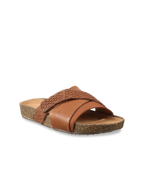

Clarks Women Tan Solid Leather Open Toe Flats