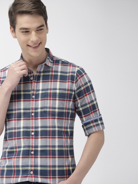 

Mast & Harbour Men Blue & Red Regular Fit Checked Casual Shirt