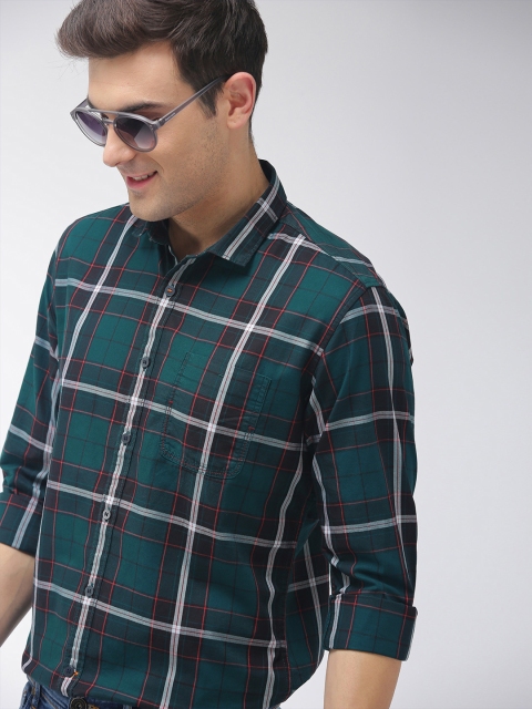 

Mast & Harbour Men Green & Black Regular Fit Checked Casual Shirt