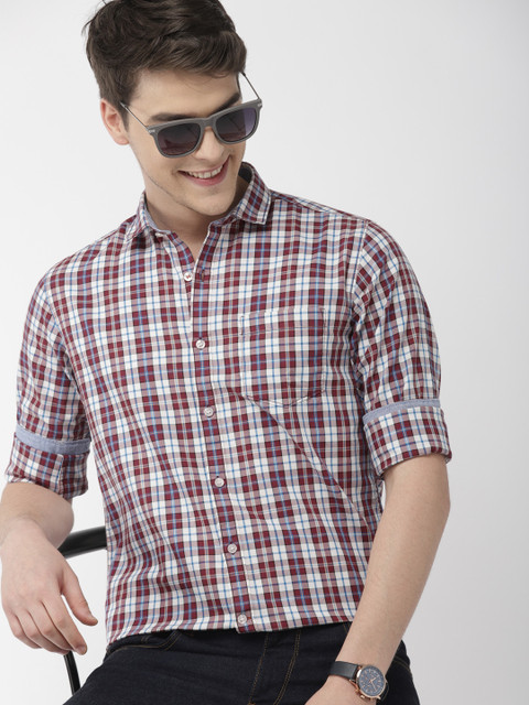

Mast & Harbour Men Off-White & Red Regular Fit Checked Casual Shirt