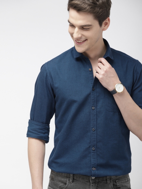 

Mast & Harbour Men Blue Regular Fit Solid Casual Shirt