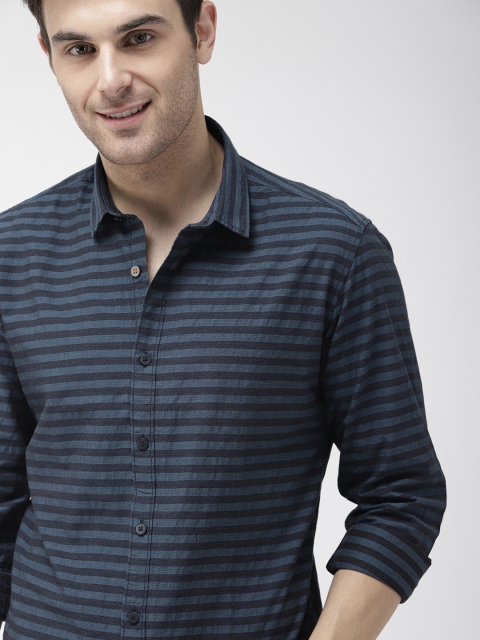 

Mast & Harbour Men Blue & Black Striped Casual Shirt