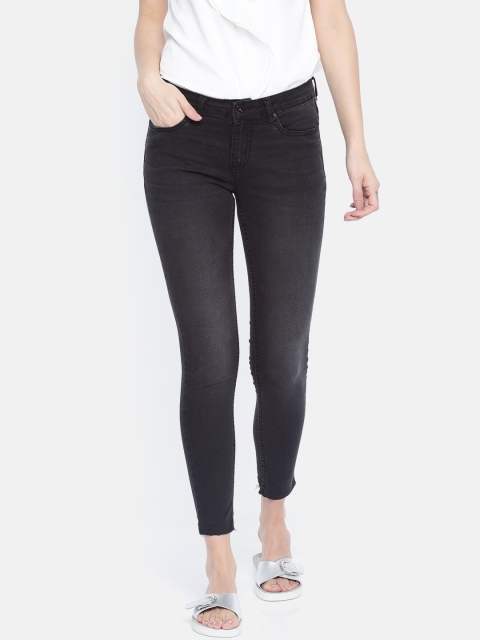 

People Women Black Skinny Fit Mid-Rise Clean Look Stretchable Jeans