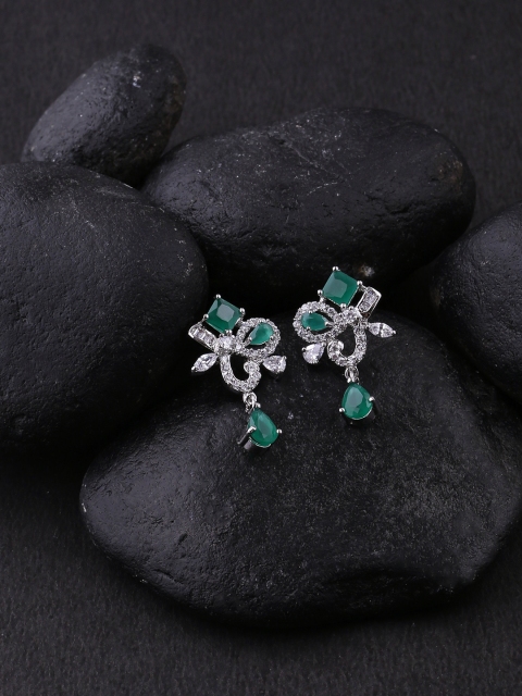 

Studio Voylla Women White & Silver-Plated Handcrafted Contemporary Studs