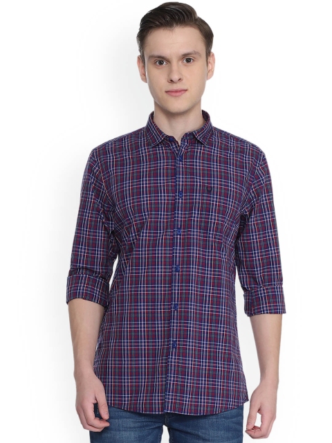 

Solly Jeans Co. Men Blue & Red Regular Fit Checked Casual Shirt