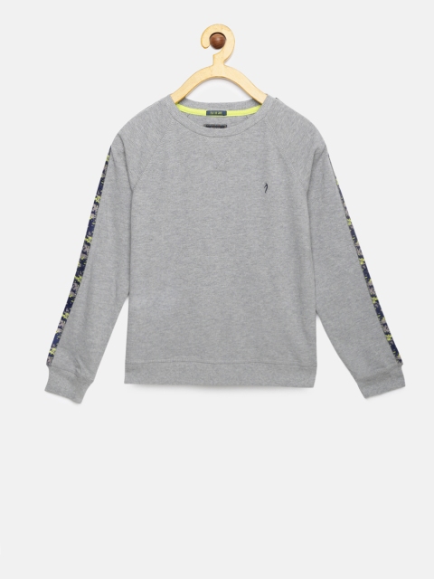 

Indian Terrain Boys Grey Solid Round Neck T-shirt