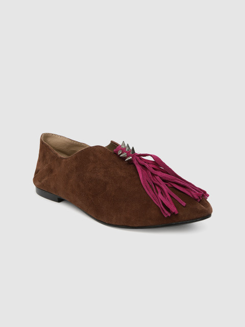 

Vero Moda Women Brown Embellished Leather Flat Shoes
