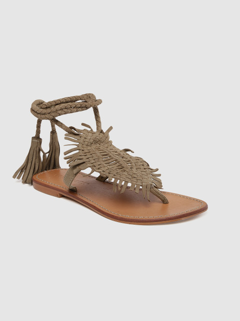 

Vero Moda Women Beige Woven Design Leather Gladiators