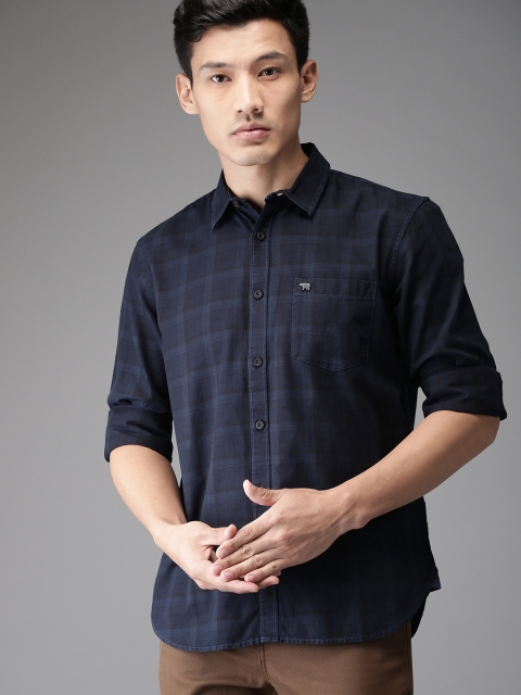 

THE BEAR HOUSE Men Navy Blue & Black Regular Fit Checked Casual Shirt