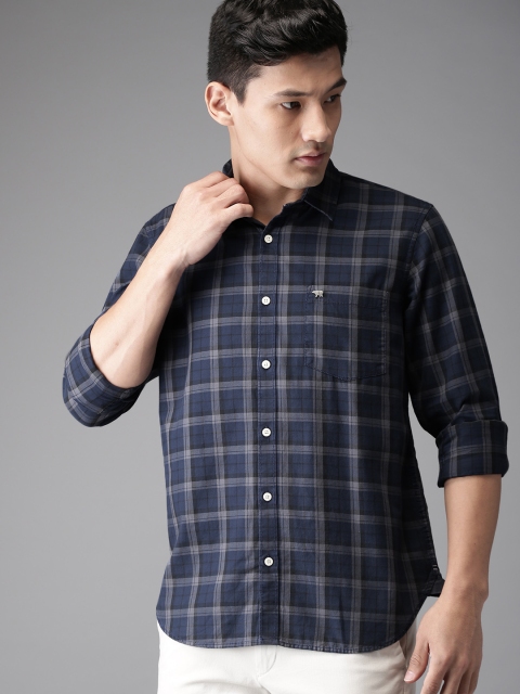 

THE BEAR HOUSE Men Blue & Black Regular Fit Checked Casual Shirt