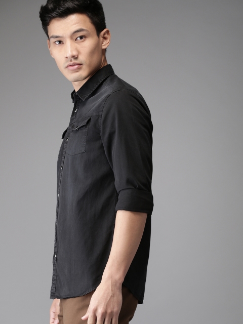 

THE BEAR HOUSE Men Black Slim Fit Faded Casual Chambray Shirt