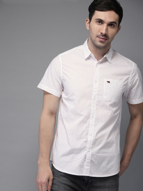 

THE BEAR HOUSE Men White & Red Slim Fit Printed Casual Shirt