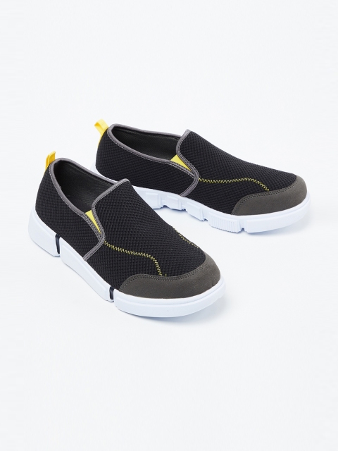 

Kappa Boys Grey Woven Design Slip-On Sneakers