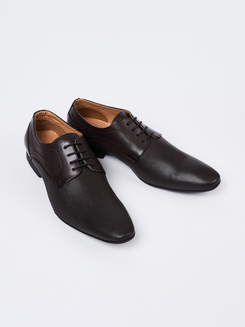 

CODE by Lifestyle Men Coffee-Brown Textured Formal Derbys