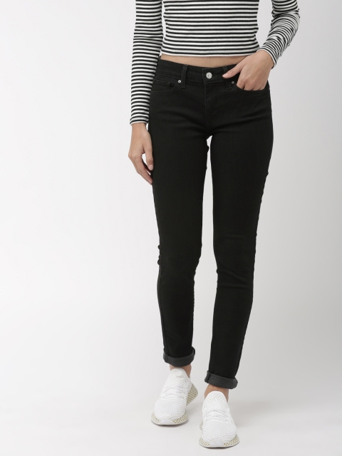 

Levis Women Black 711 Skinny Fit Mid-Rise Clean Look Stretchable Jeans