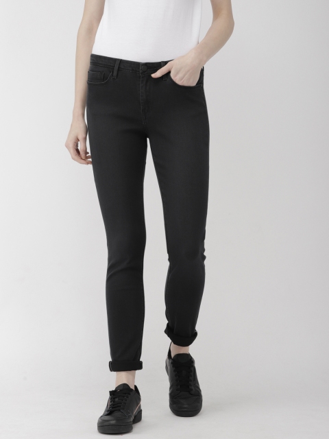 

Levis Women Black Skinny Fit Mid-Rise Clean Look Stretchable Jeans 711