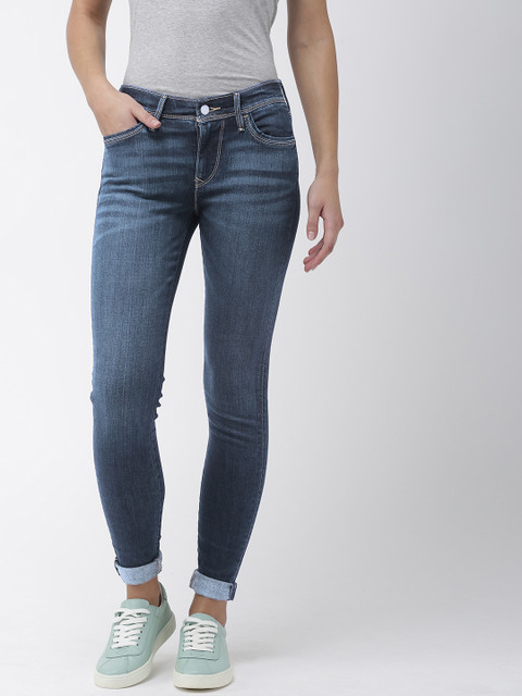 

Levis Women Blue Super Skinny Fit Mid-Rise Clean Look Stretchable Jeans 710