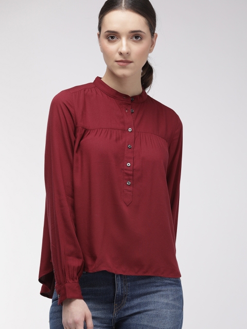 

Levis Women Maroon Slim Fit Self Design Casual Shirt
