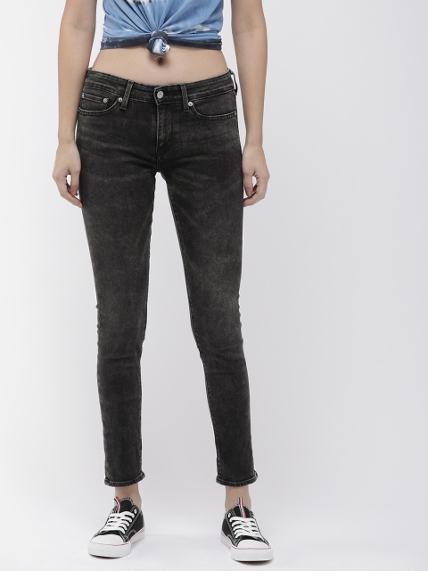 

Levis Women Grey 711 Skinny Fit Mid-Rise Clean Look Stretchable Jeans