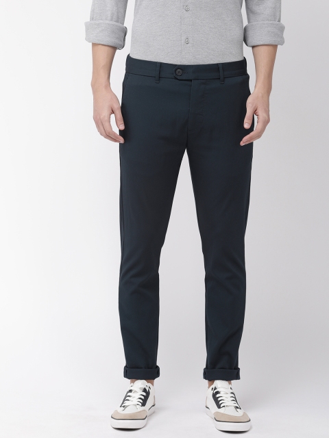 

Levis Men Navy Blue Slim Tapered Fit Solid Chinos 512