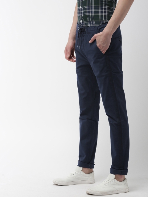 

Levis Men Navy Blue 512 White Tab Slim Tapered Fit Solid Chinos