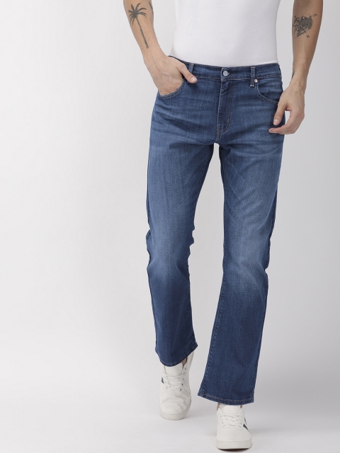

Levis Men Blue 517 Bootcut Fit Mid-Rise Clean Look Stretchable Jeans