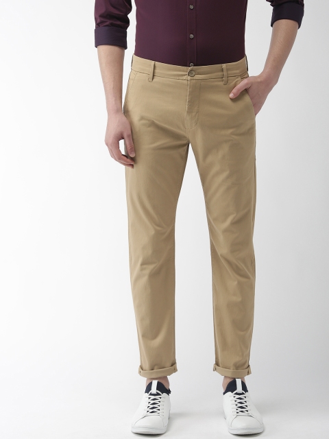 

Levis Men Khaki 502 Regular Tapered Fit Solid Chinos