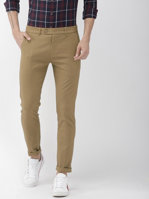 

Levis Men Brown 512 Slim Tapered Fit Solid Chinos