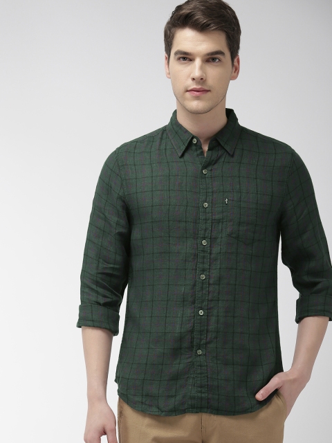 

Levis Men Green Regular Fit Checked Casual Shirt