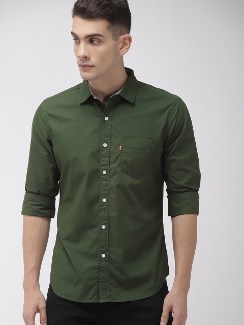 

Levis Men Green Slim Fit Solid Casual Shirt