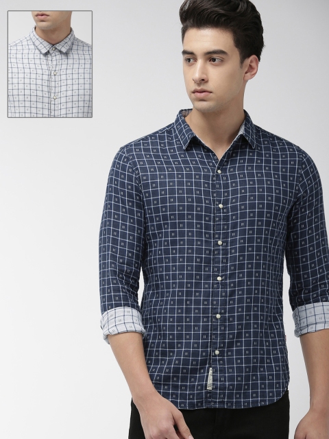

Levis Men Blue & White Slim Fit Checked Reversible Casual Shirt