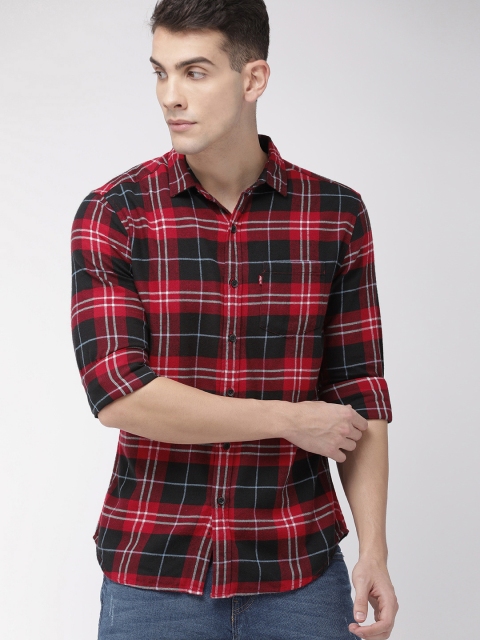 

Levis Men Red & White Slim Fit Checked Casual Shirt