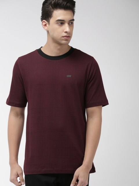 

Levis Men Burgundy Printed Round Neck T-shirt