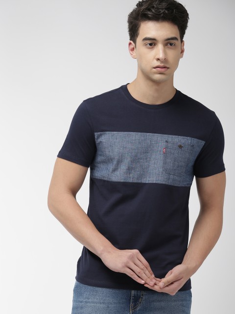 

Levis Men Navy Blue Colourblocked Round Neck T-shirt