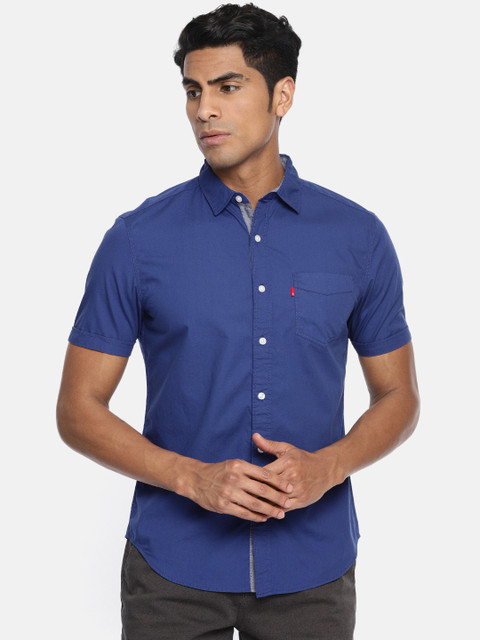 

Levis Men Blue Slim Fit Solid Casual Shirt