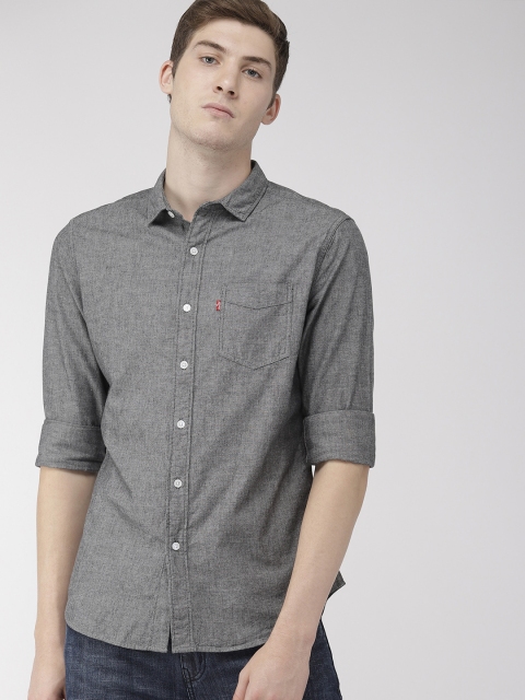 

Levis Men Grey Slim Fit Solid Casual Shirt