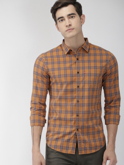 

Levis Men Mustard & Navy Blue Slim Fit Checked Casual Shirt