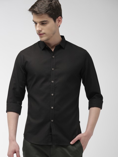 

Levis Men Black Slim Fit Self Design Casual Shirt