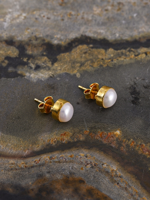 

Sepia Gold-Plated & White Spherical 8mm Pearl Studs