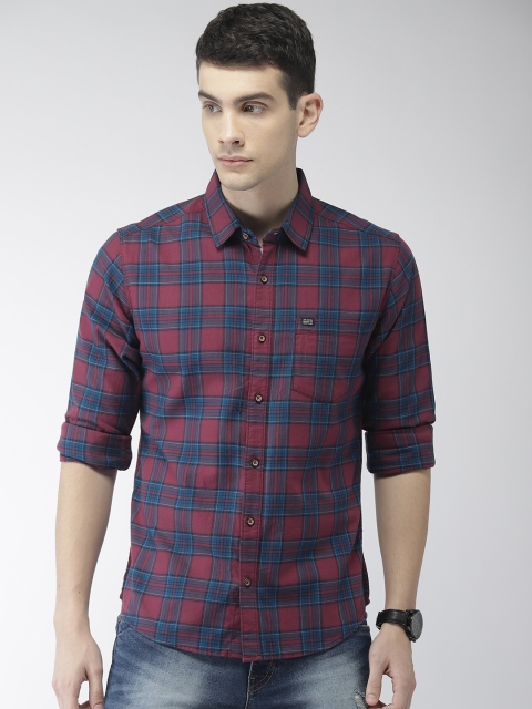 

The Indian Garage Co Men Maroon & Blue Slim Fit Checked Casual Shirt